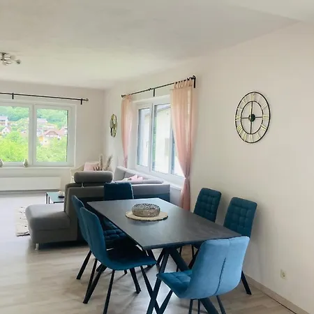 Lara Dom wakacyjny *